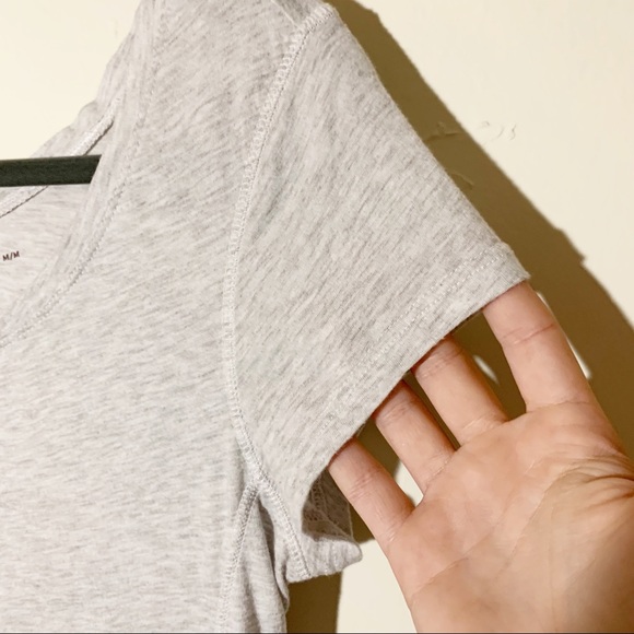 🌸 ZELLA Open Back Short Sleeve Workout Top - Picture 4 of 8